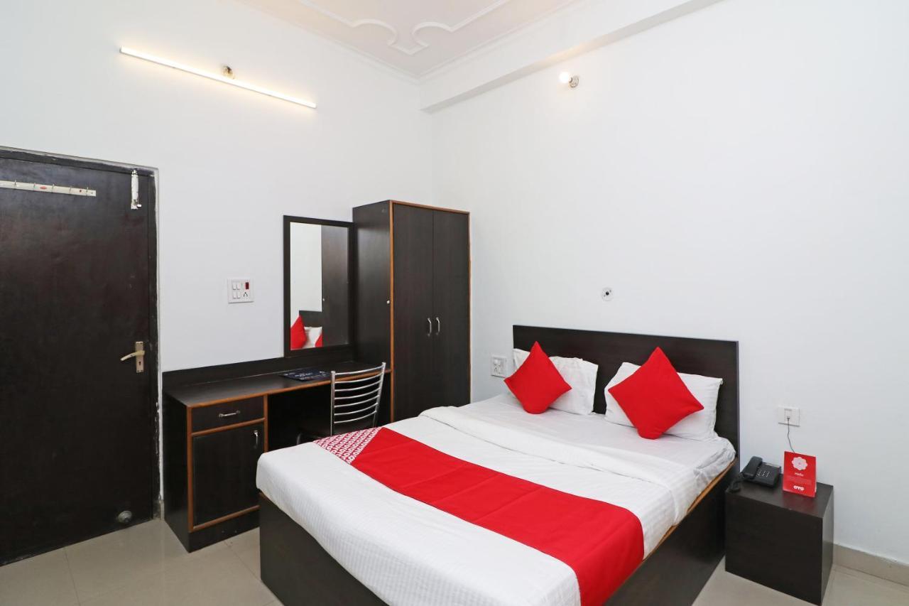 Hotel O Mid Town Ojus Tower Rudrapur 外观 照片